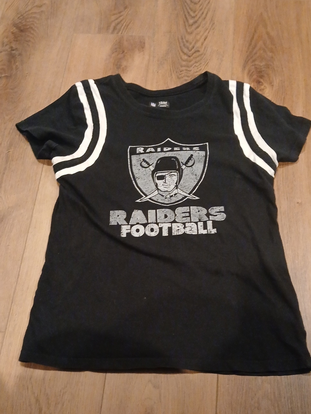 NFL Team Apparel Womens Raiders T-shirt
